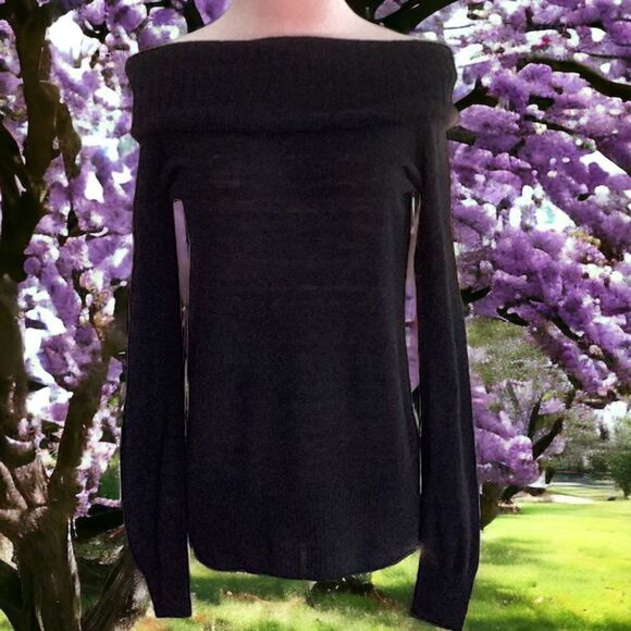 TRINA TURK NWT WOOL BLEND KNIT LIGHT WEIGHT SWEATER BLACK OFF THE SHOULDER SMALL - Picture 2 of 9